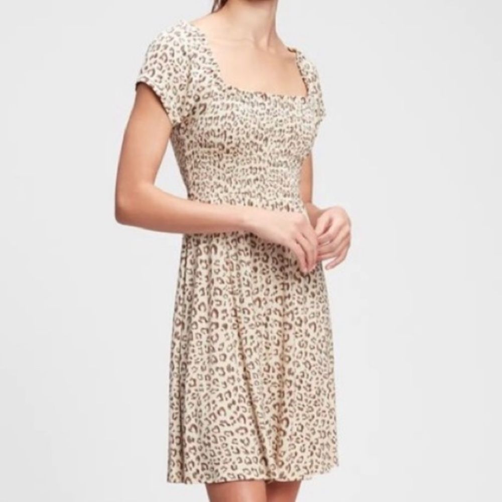 Gap Smocked Dress Size Small. GUC, worn 2x.